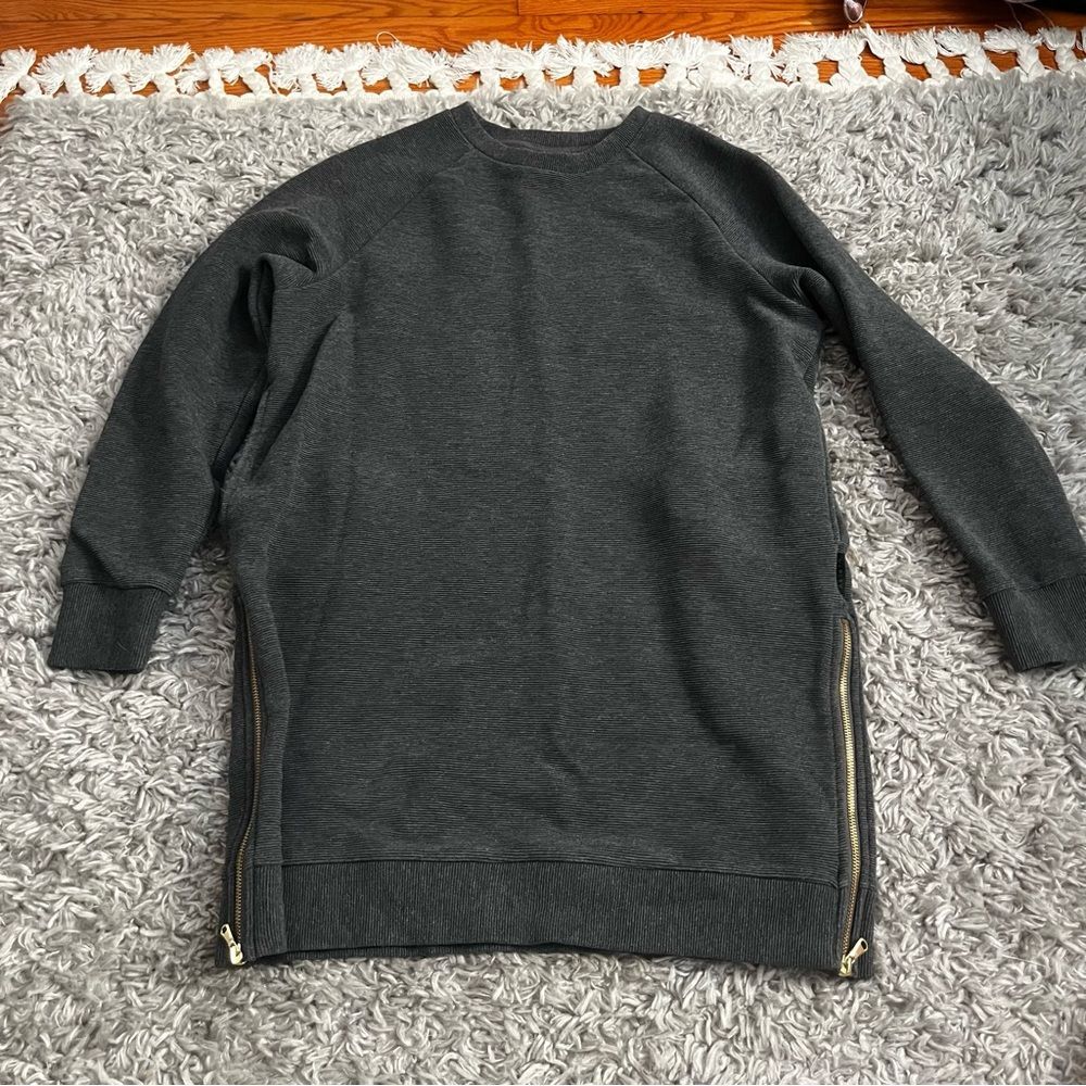 Varley manning sweater size large